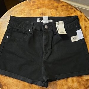Women's No Boundaries Black Denim Shorts In Size 10